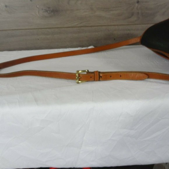 Rare Dooney & Bourke Outback Saddle Crossbody Bag - Picture 6 of 10